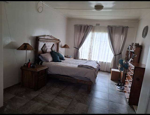 4 BEDROOM HOUSE FOR SALE IN DAL FOUCHE
